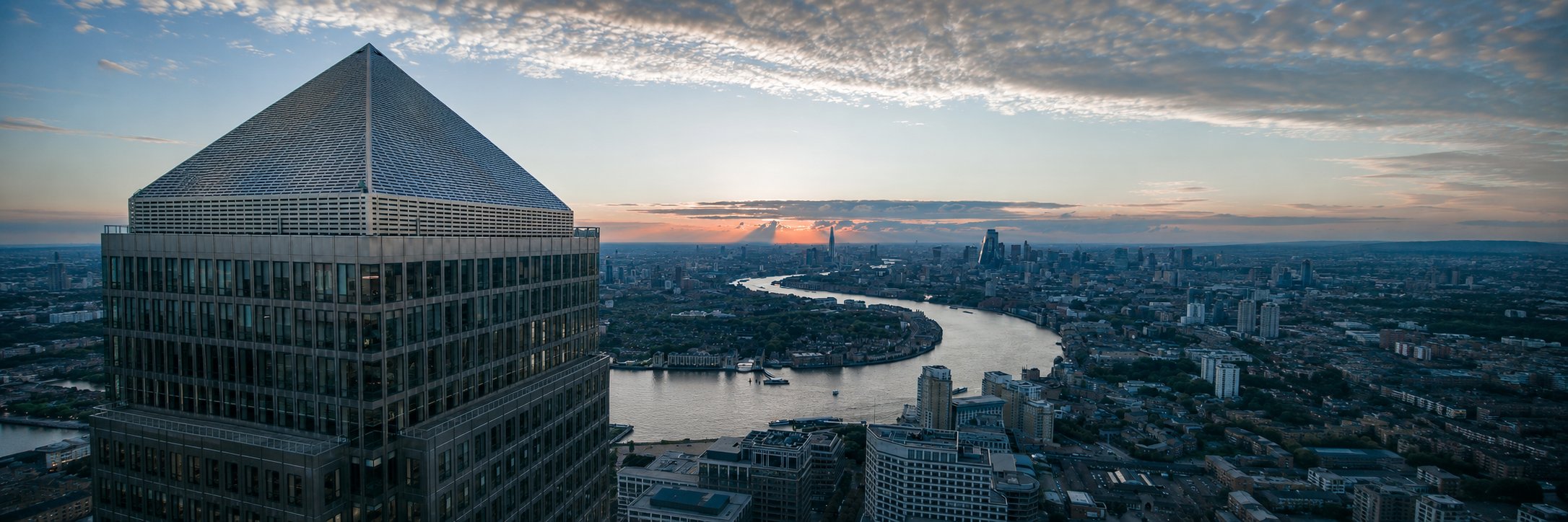One Canada Square at sunset, home to Level 39, Canary Wharf